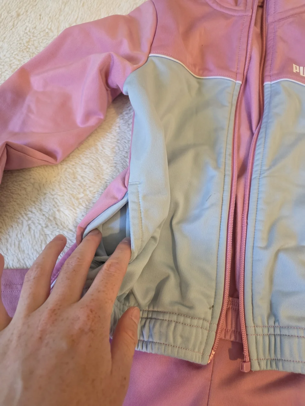 PUMA Girls 2-Piece  Tracksuit Set Jacket And Pants Size 5 - Picture 2 of 10
